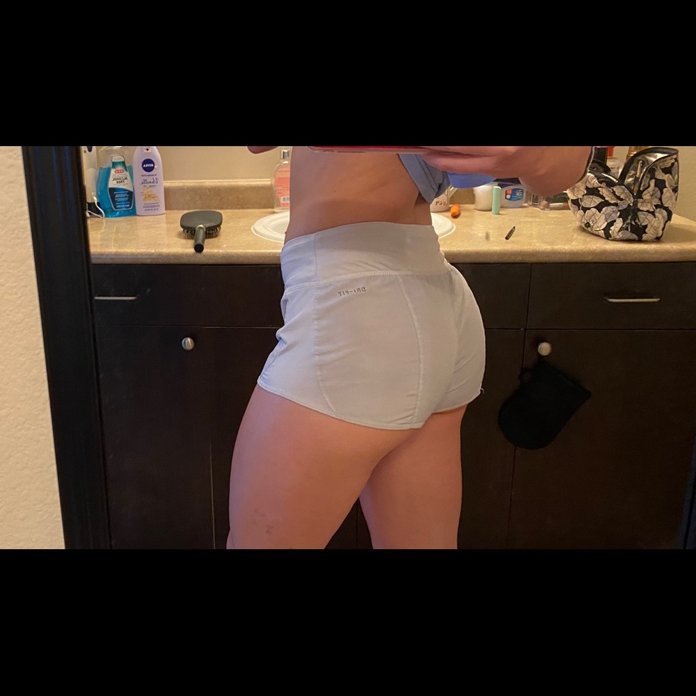 NIKE WOMENS ATHLETIC SHORT - Picture 4 of 4